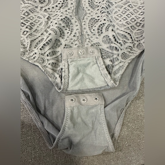 NWT Victoria Secret body lace body suit L - Picture 6 of 8